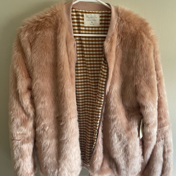 Rylee + Cru Jackets & Blazers - NWT Rylee and Cru Faux Fur jacket